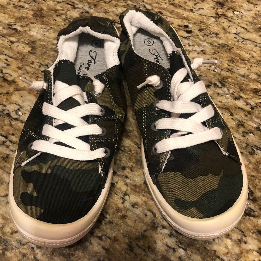Women's Classic Camo Slip-On Comfort Fashion Sneaker  NWT 6000 Bou tique
